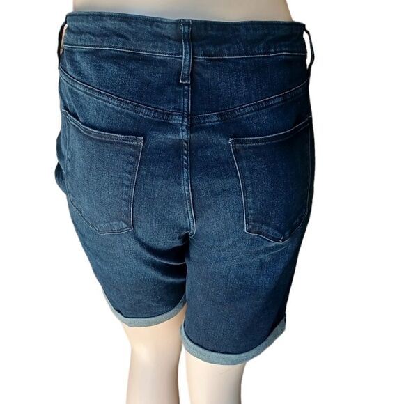 663442....Universal Thread Denim Shorts Size 18WR, 38" Waist 8" Inseam 10" Rise - Picture 4 of 8
